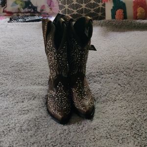 Rocking country collection